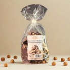 Zartbitter Dinkel Knusperwaffel mit Haselnusskrokant bestreut